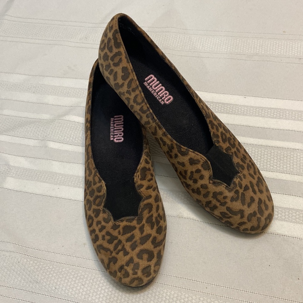 Leopard Print Womens Walking Wedge Flats - Excellent Used Condition Size 7N